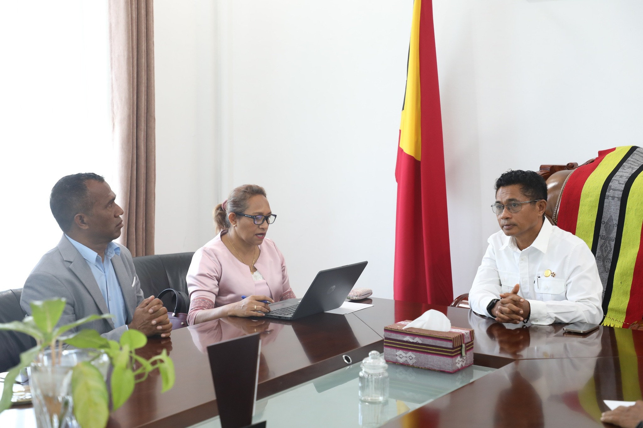 MINISTÉRIU EDUKASAUN APREZENTA REZULTADU EZAME NASIONÁL TINAN 2025 BA VISE-PRIMEIRU MINISTRU